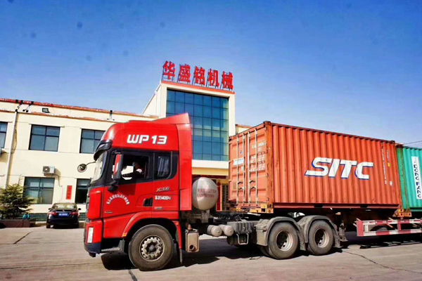 4PG0404四輥破碎機包裝發往青島港，出口埃及