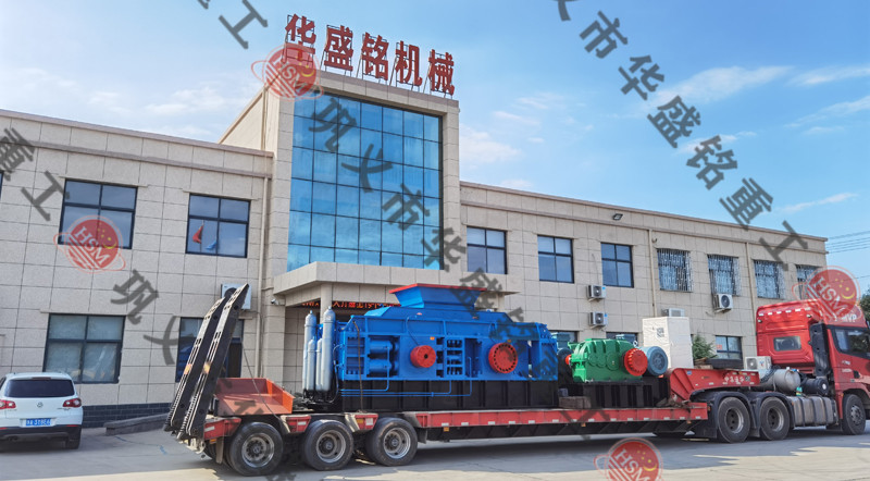 全液壓對輥破碎機發貨現場
